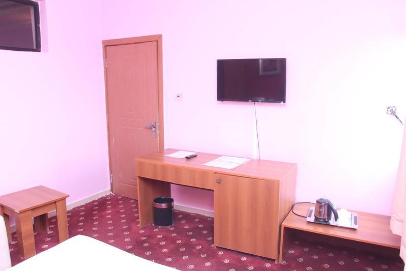 Grand Ibro Hotel Annex Ankuru Exteriér fotografie